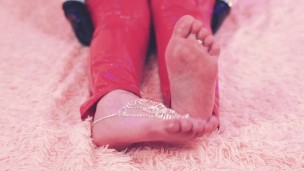 Curvy Wet Pussy MILF loves kinky games! Latex Rubber Bondage and Pussy Masturbation with Cowgirl