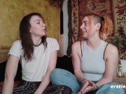 Ersties - Zora und Innana genießen gemeinsam Squirting 12/16