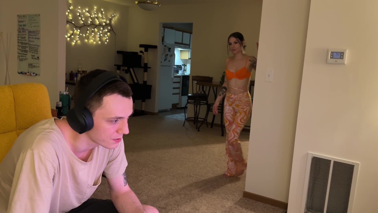 Overheard My Roommate's Boyfriend Saying He'd Fuck Me, So I Let Him - 無料セックスビデオ - RedTube