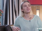 Ersties - Sandy's lustvolle Selbstbefriedigung mit Dildo 12/16