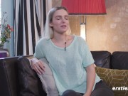 Ersties - Sandy's lustvolle Selbstbefriedigung mit Dildo 2/16