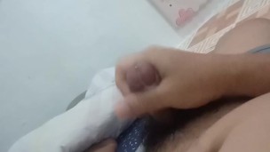 Nagjakol Habang Walang kasama sa Bahay🥰