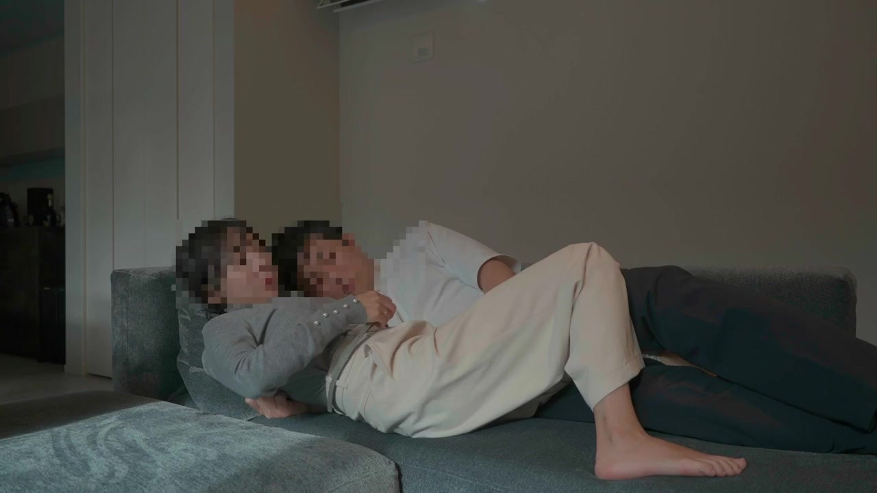 【個人撮影】エンW不倫CH 　久しぶりの密会。ソファーでのガッツりエッチ　＃38 - Darmowe seks wideo - RedTube