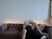 Amateur Français - Nina est de retour, je lui lèche la chatte et on chill ensemble. 16/16