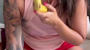 LittleFeet Banana Plays😈