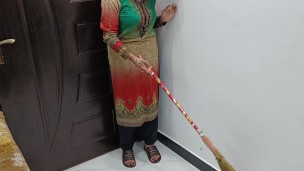 Desi Maid Caught And Fucked Hard While She is inserting Broom in Her Big Ass