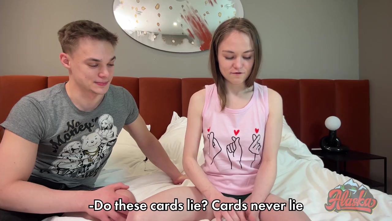 I DID A THOREAU CARD READING THAT HE'S GONNA CUM IN ME - Vídeo de sexo grátis - RedTube