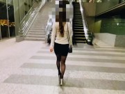 【日本人男性】電車内でわざと女性のパンツをチラ見せしたマゾヒストの男性が公衆トイレに連れて行かれる… - Screenshot 5 of 16 - ヒール