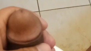 BIGTITIPH: PALAKIHIN ANG TITI SABAY JAKOL KO