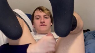 Twink in Beanie jerks off