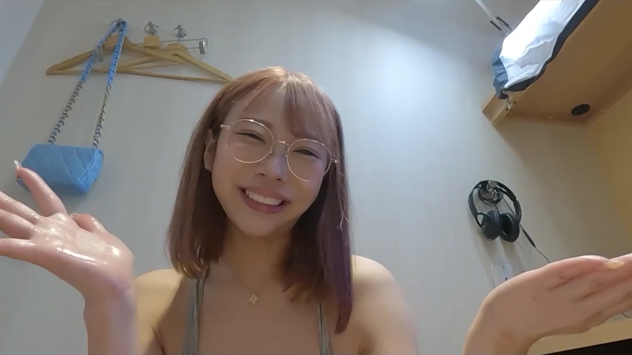 美人メガネお姉さんOLになって帰ってきたあの娘！④パンツをずらして生挿入！ - 無料セックスビデオ - RedTube