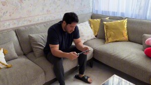 CORNUDO ♠️ BEBIENDO LECHE DE OTROS DIRECTAMENTE DEL CULO DE SU ESPOSA