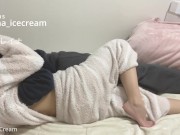 四つん這いでマンコ弄られただけで我慢できず懇願イキする人妻【丸の内OLレイナ】【ハメ撮り 素人 無修正 中出し パイパン スレンダー美女】 1/16