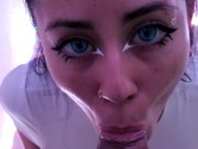 Convidei meu amigo na casa e acabei mamando a piroca gostosa dele!