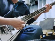 demonstration on catching harmonics when using the tremolo arm. 14/16