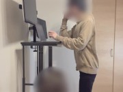 【こっそりフェラ抜き】仕事のミーティング中に痴女な彼女がいきなりフェラしてきて我慢できずに大量射精してしまった♡ 1/16