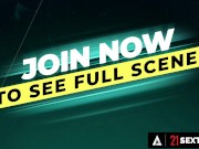 Wild Granny Wants To Be Fucked By The Delivery Guy 7/16