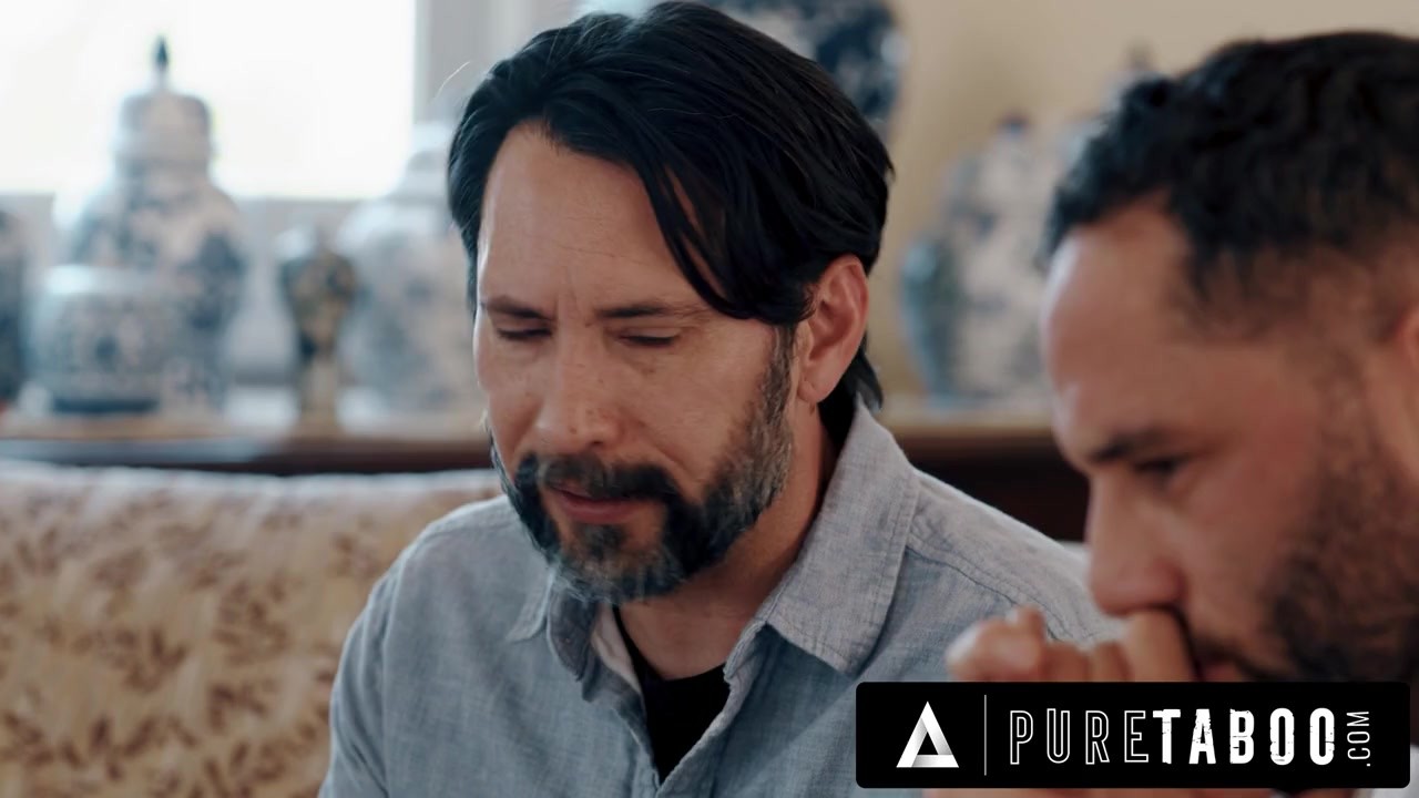 PURE TABOO Unhappily Married DILFs Grow Strong Desire For Stepdaughters Madi Collins & Summer Col - 無料セックスビデオ - RedTube