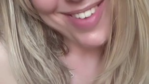 Dragon dildo! Makes MILFS thighs Quake! & twitch followed by whimpering 🫨