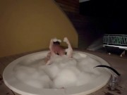 【個人撮影】温泉旅行♨️夜の露天風呂のバブルバスでまったり♡気付くとイチャイチャしていた素人カップルの日常動画♡／Japanese amateur hentai ／日本人／パイパン／色白／美少女 1/16