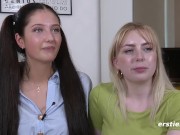 Ersties - Die 19-jährige Line und die 20-jährige Lana L erkunden ihre lesbische Sexualität 12/16