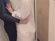 【玄関えっち】 えっちな下着を着た彼女に玄関で襲われてしまい、ドアを開けたままバックで生中出し♡ 3/16