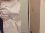 【玄関えっち】 えっちな下着を着た彼女に玄関で襲われてしまい、ドアを開けたままバックで生中出し♡ 5/16