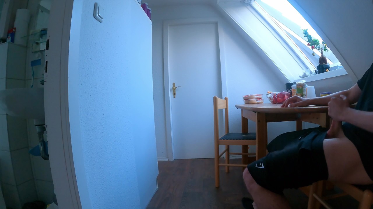 DICKFLASH in STUDENTS APARTMENT: a slutty college girl can't resist to finish me off - 無料セックスビデオ - RedTube