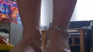 Feet on scales