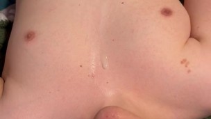 Chubby cumshot on face