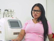 Latinas tetonas y culonas disfrutan de un buen sexo lésbico a escondidas 2/16