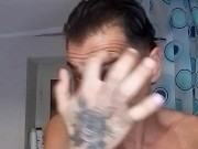 Francesco Mancino si fa la barba e parla dei suoi gusti sessuali (ITA Napoletano) 2/16