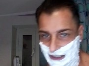 Francesco Mancino si fa la barba e parla dei suoi gusti sessuali (ITA Napoletano) 6/16