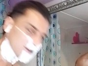 Francesco Mancino si fa la barba e parla dei suoi gusti sessuali (ITA Napoletano) 8/16