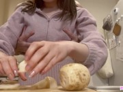 家に帰ってから1分で生挿入、みまくってそのまま立ちバックして中出しセックス-日本人/素人カップル/個人撮影/巨乳 2/16