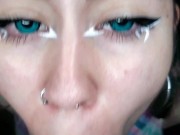 Que gostoso chupar uma piroca enquanto a familia ta fazendo festa 1/16