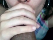 Que gostoso chupar uma piroca enquanto a familia ta fazendo festa 3/16