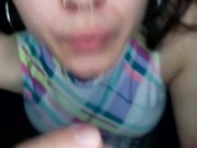 Que gostoso chupar uma piroca enquanto a familia ta fazendo festa 8/16