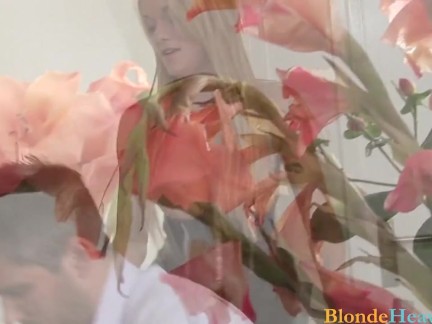 Big Boobs Blondie Housewife Cool Sex