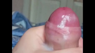 Great cumshot from jerking off
