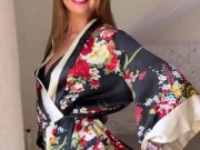 Juicy mommy in lingerie plays with her toys, gets an orgasm with the help of her favorite vibrator 6/16