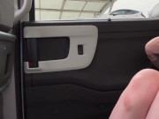 男２人に車内オナニー見つかり連続生挿入中出しされて逃げられた。濡れたオマンコをいきなり舐められ潮吹きも。 1/16