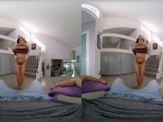 Your HR Wouldn't Allow This Type Of Exclusive One-On-One Meeting With Vanna Bardot 5/16