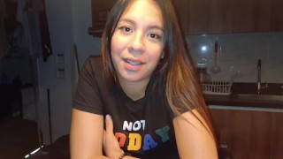 JUEGOS CALIENTES CON MI MADRASTRA - mi madrastra y yo jugamos AL ...