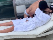 『野外』お外で椅子に美女を拘束してコンドーム無し潮吹きSEX『高画質フル動画』 1/16