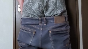 Exhibitionist Japanese guy masturbates anally in front of the camera. Enjoy my dirty Ass.