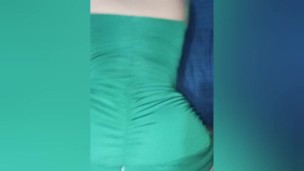 Mi amiga le encanta que mi esposo la penetre delicioso sexo anal