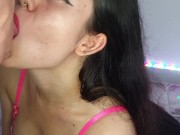 Minha vizinha gostosa recebe gozo na cara ¡ela adora! 5/16