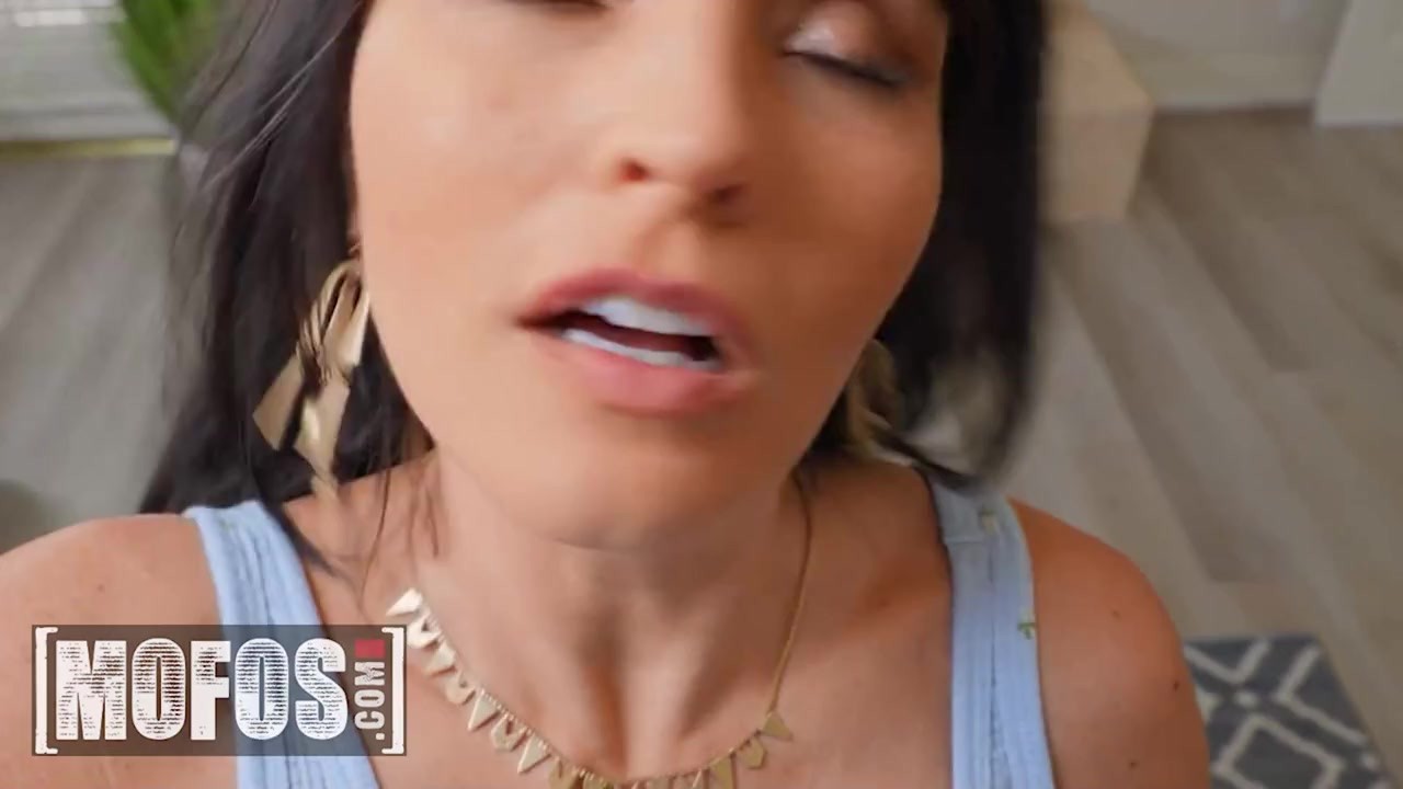 MOFOS - Krissy Lynn Seduces Her Daughter Madi Laine's BF After Hearing Them Having Sex - Darmowe seks wideo - RedTube