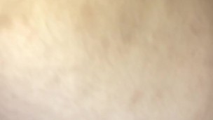 Slutwife saca o marido e pede por um doggy com pau grande